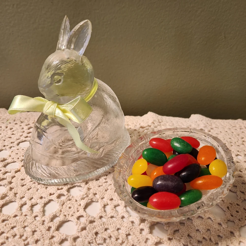 Pressed Glass Bunny On A Nest Easter Candy Dish / Trinket Dish
